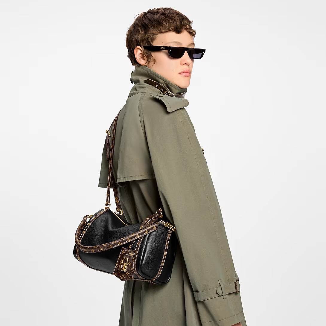 Hand-carry ladies bag